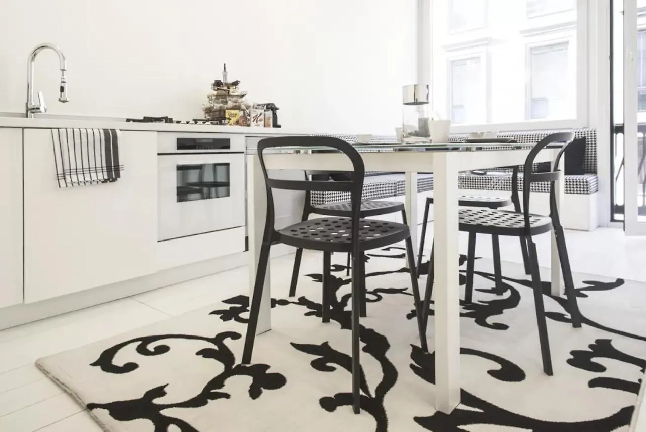 Passarella 4 Apartment Milan